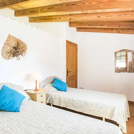 Creus Villa